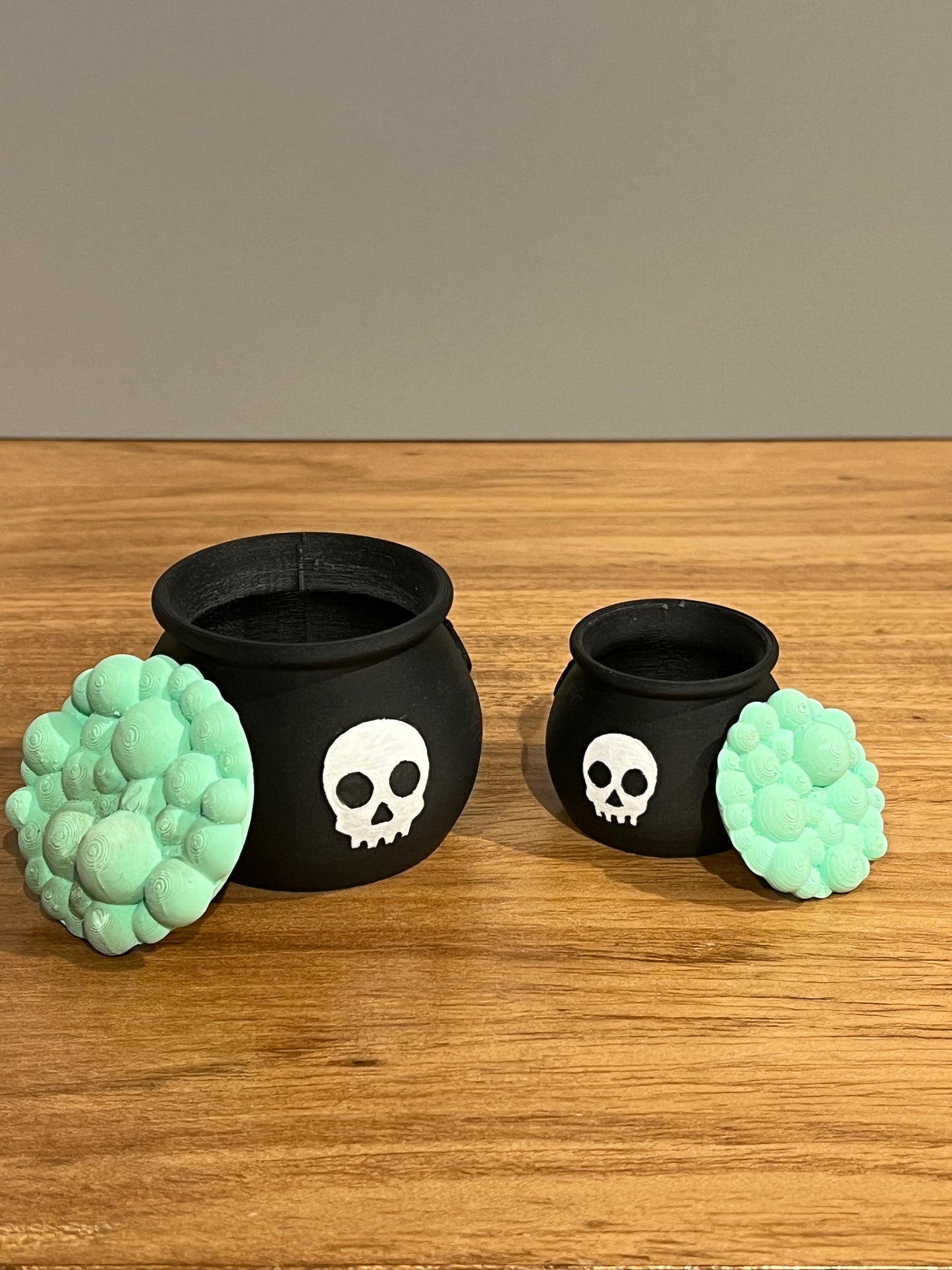 Halloween Skull Cauldron Pot