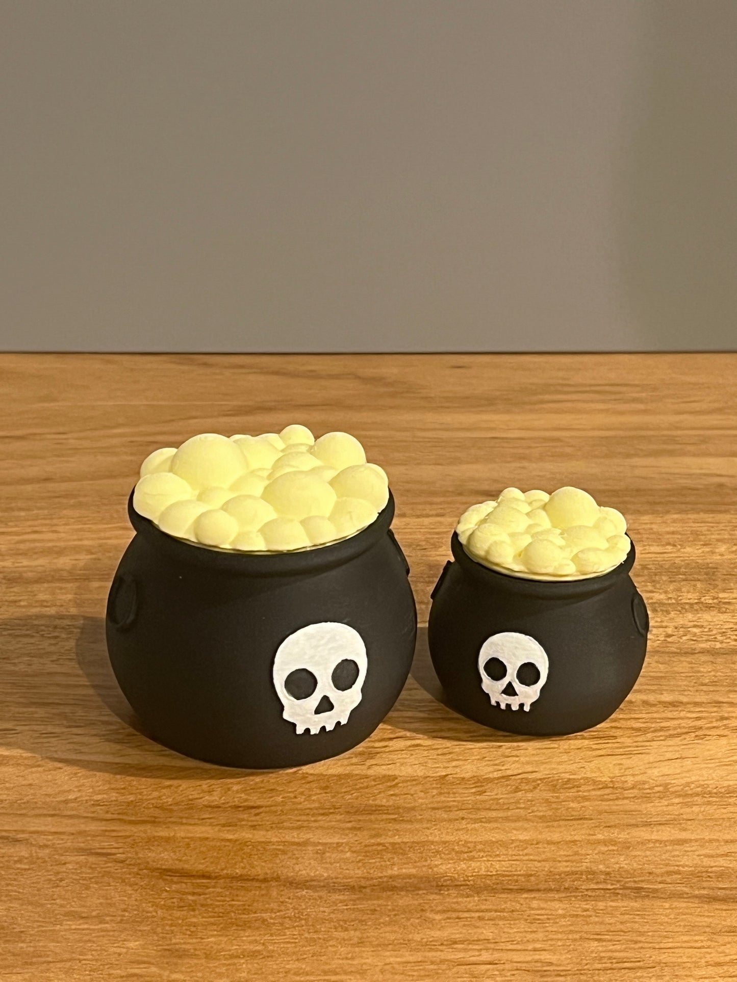 Halloween Skull Cauldron Pot