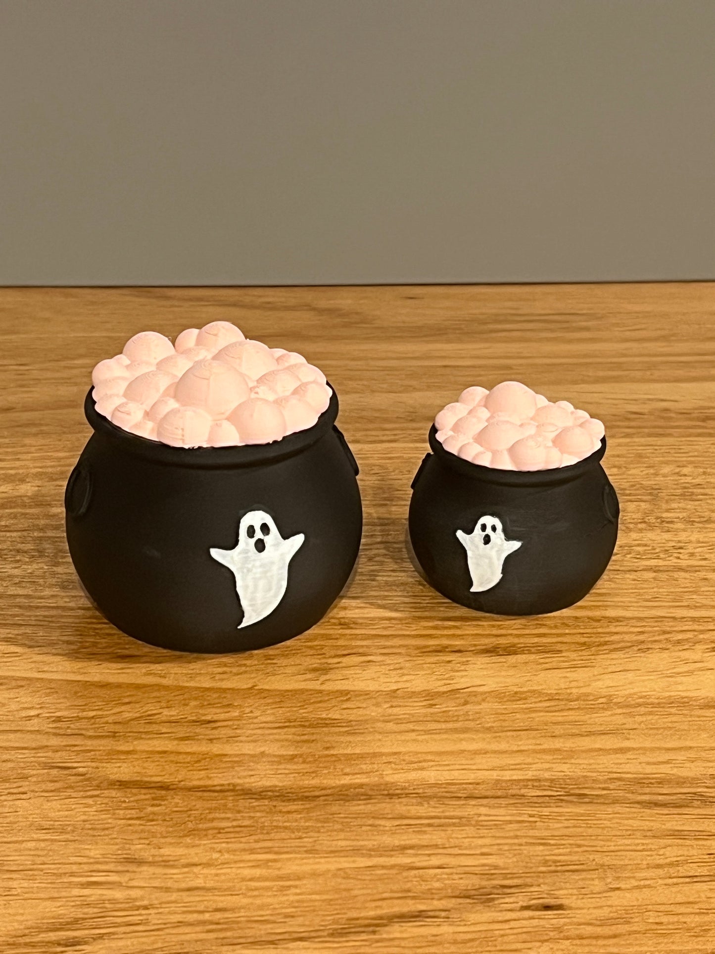 Halloween Ghost Cauldron Pot