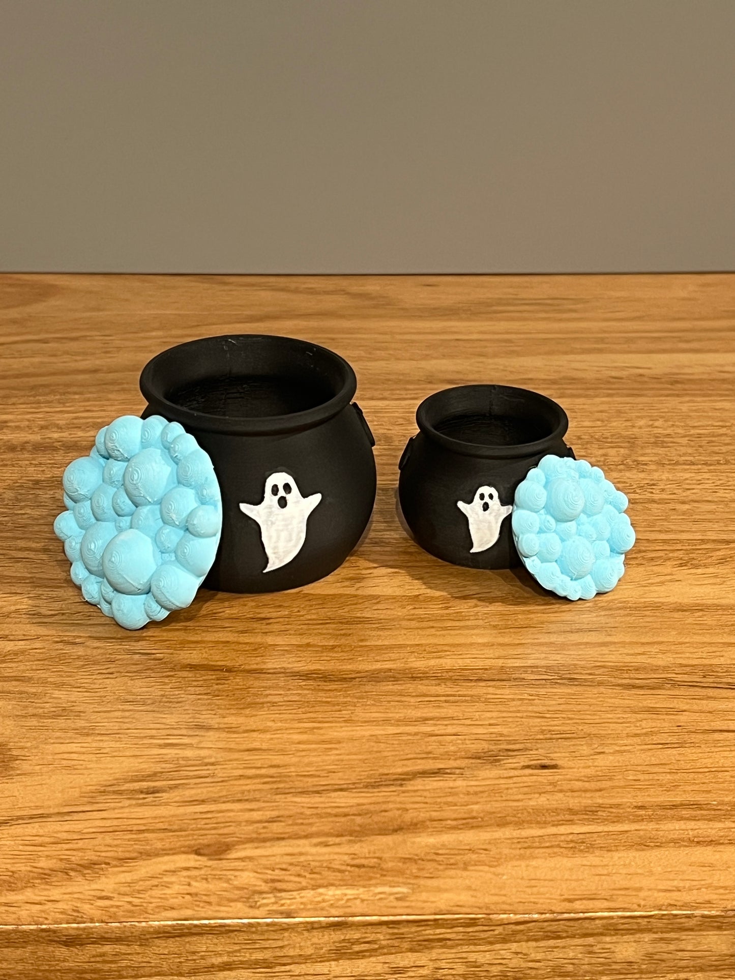 Halloween Ghost Cauldron Pot