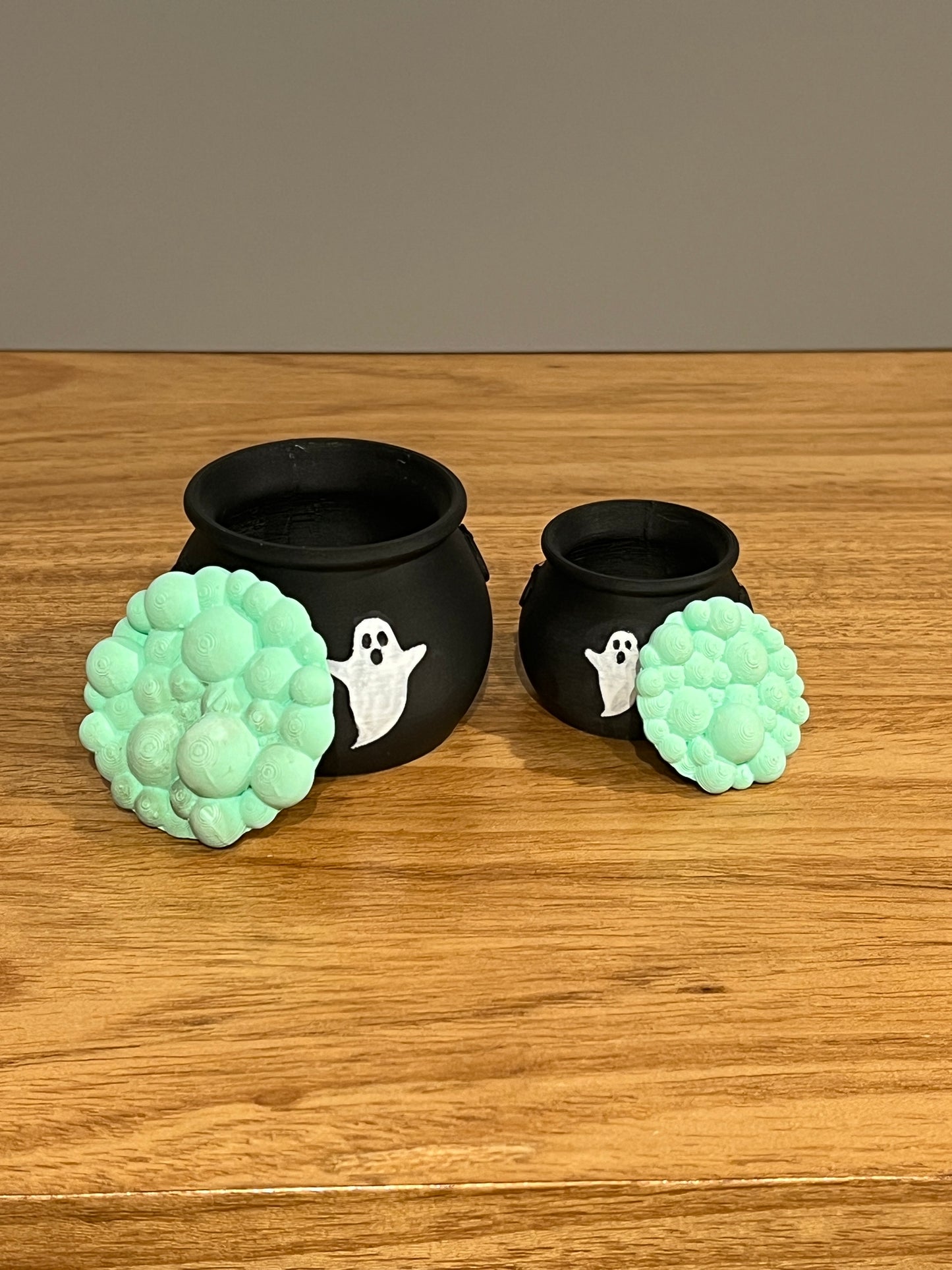 Halloween Ghost Cauldron Pot