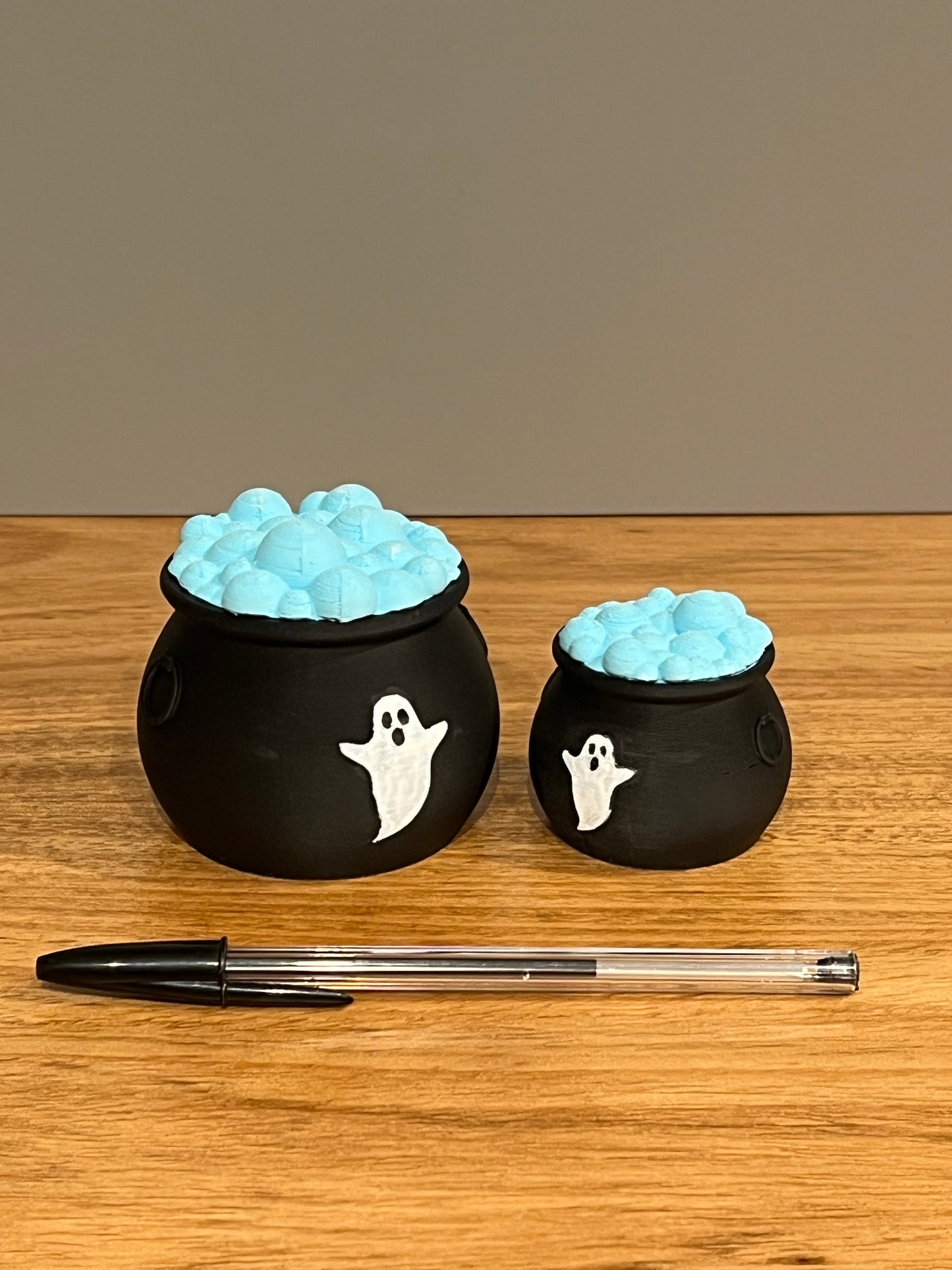 Halloween Ghost Cauldron Pot