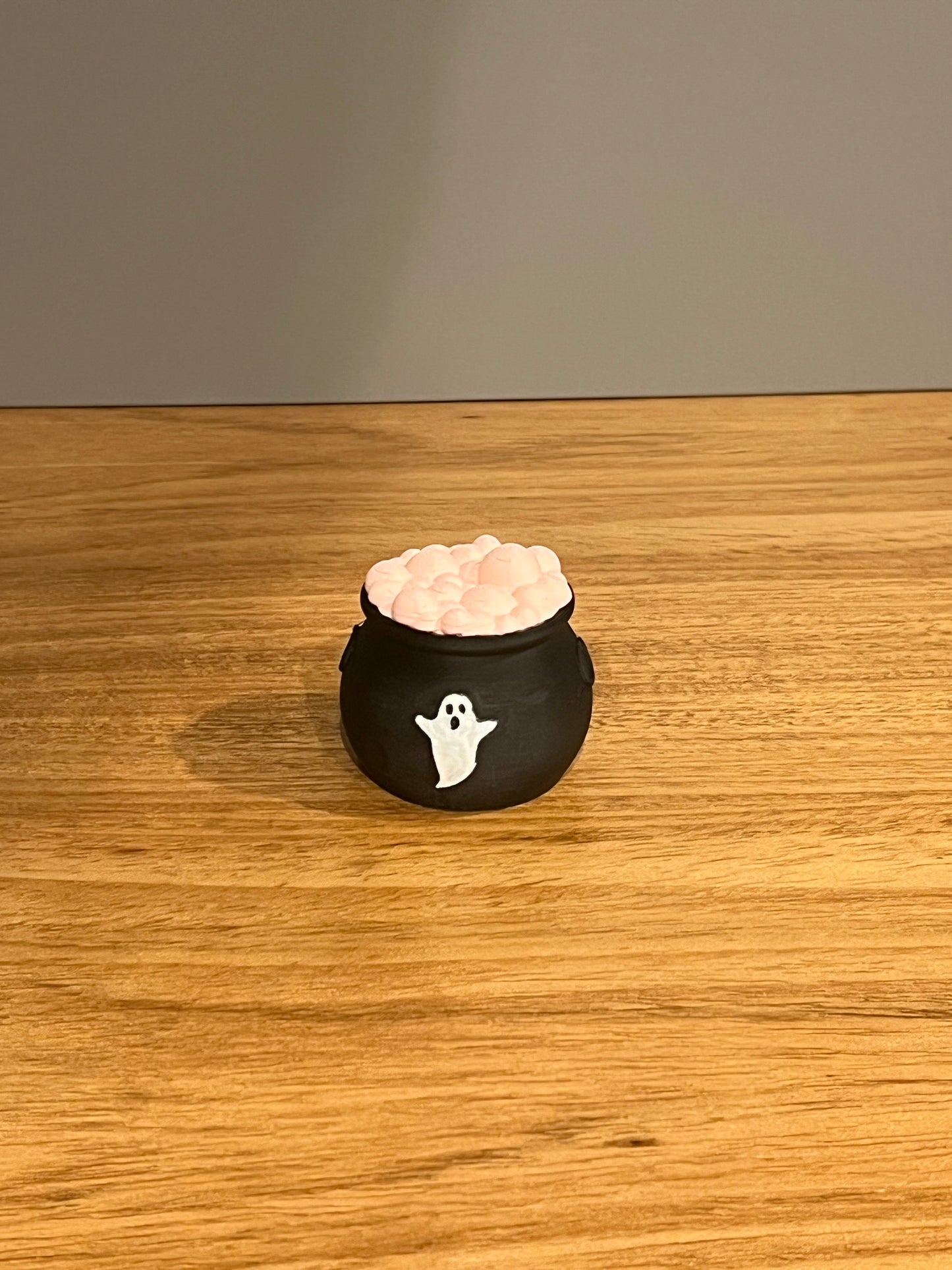 Halloween Ghost Cauldron Pot